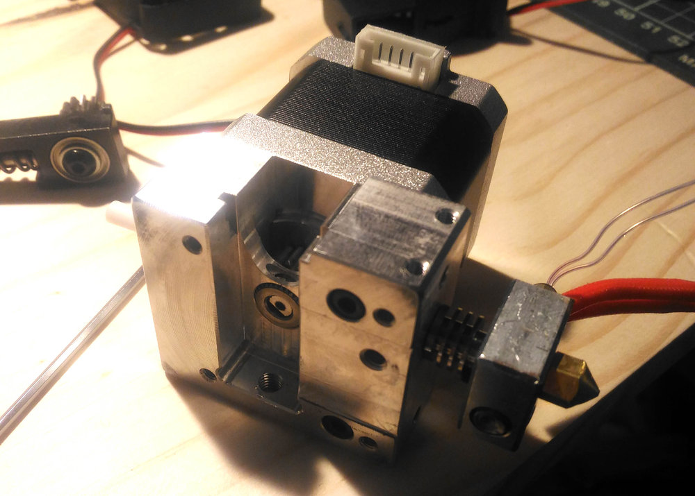 bloc extruder