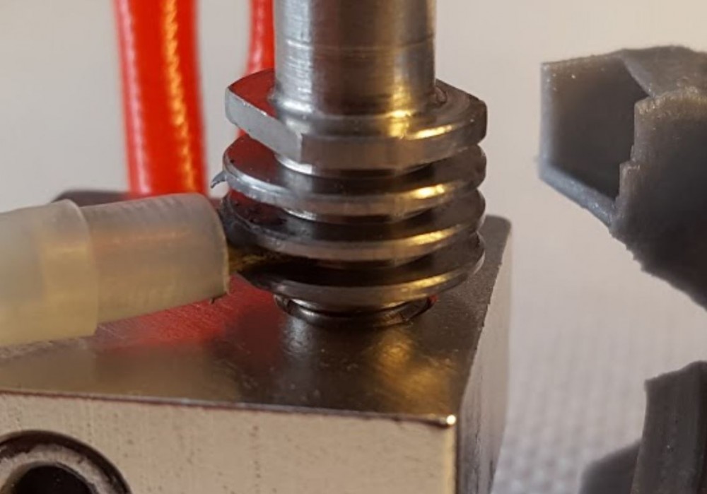 Detail sonde.JPG (69.24 Kio) Consulté 38952 fois En détail