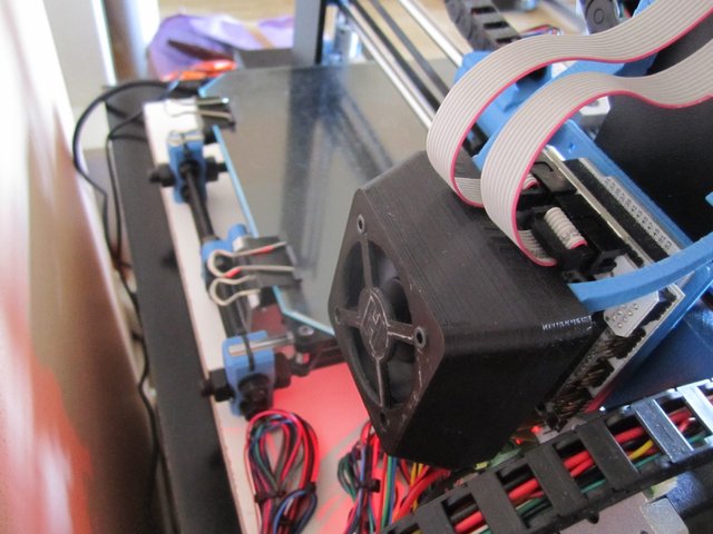 IMG_4259.JPG (384.87 Kio) Consulté 13550 fois rear fan protector
